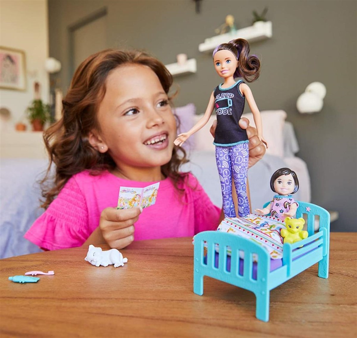Barbie Bebek Bakıcısı Bebeği ve Aksesuarları Oyun Setii FHY97-GHV88 | Toysall