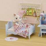 Sylvanian Families Çiçekli Kedi Kızın Uyku Seti 5681