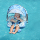 Mambobaby Yüzme Simidi - Blue Butterfly Dreams, Emniyetli, Gölgelikli ve Ayak Destekli
