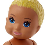 Barbie Bebek Bakıcısı Serisi Minik Bebek - Sarı  Saçlı, Mor Biberonlu FHY80