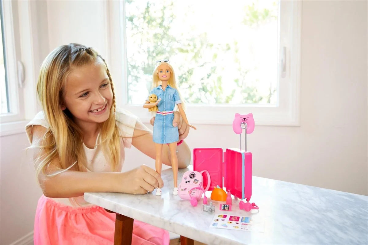 Barbie Seyahatte Bebeği ve Aksesuarları FWV25 | Toysall