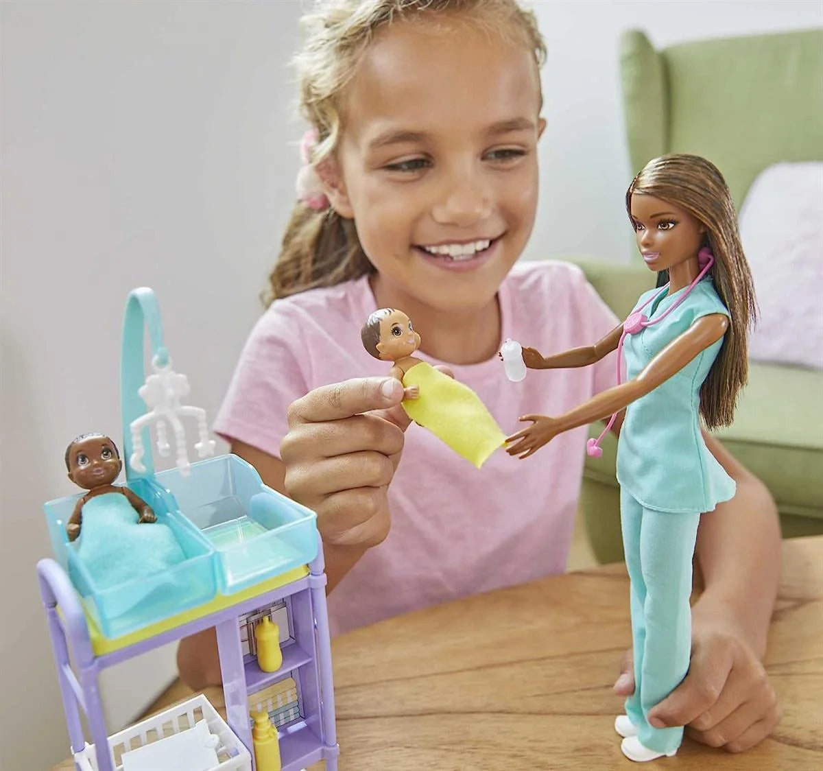 Barbie ve Meslekleri Oyun Setleri DHB63-GKH24 | Toysall