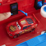 Disney Pixar Cars Dönüştürülebilir Mack Oyun Seti HDC75