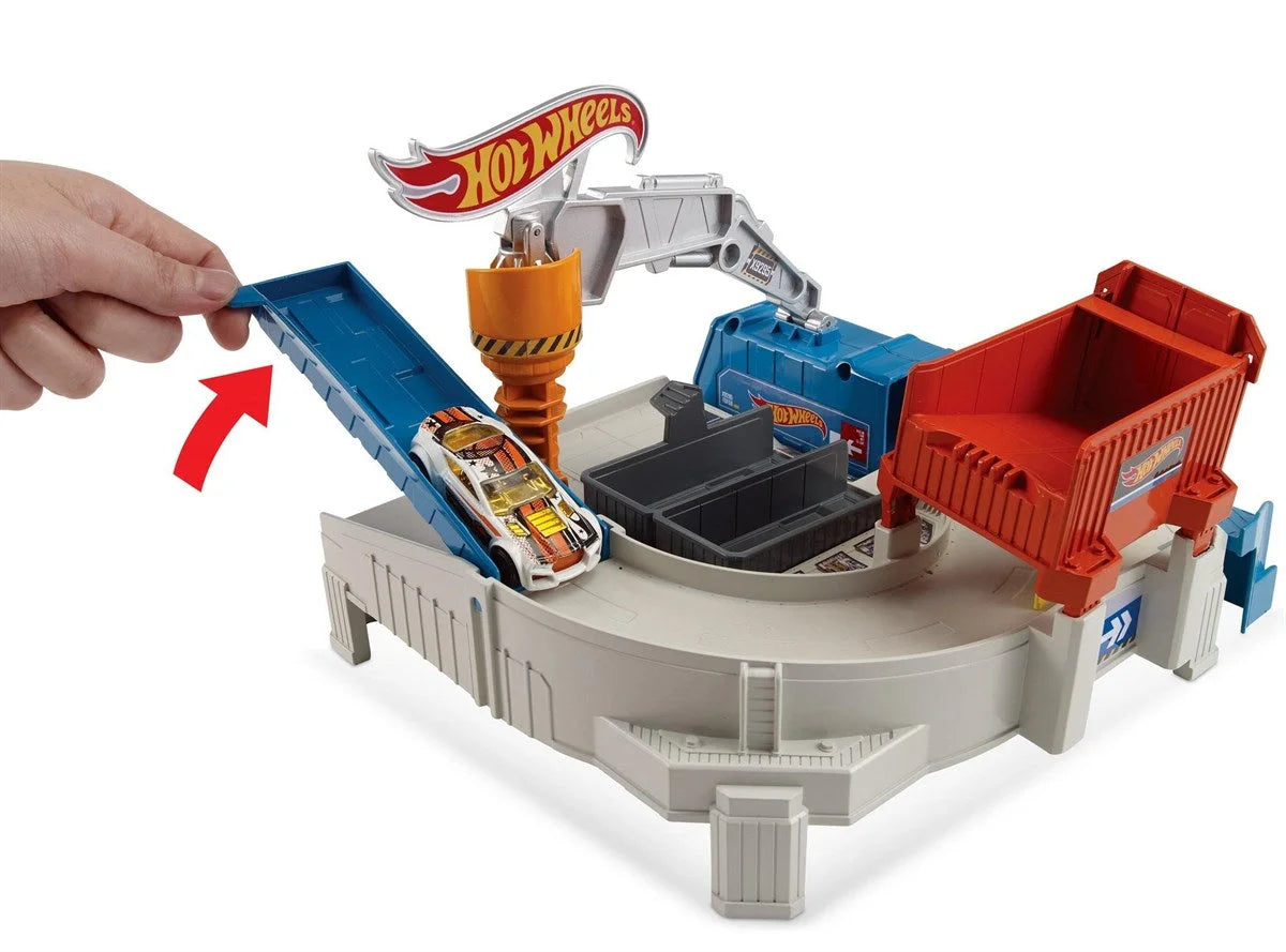 Hot Wheels Efsanevi Macera Temalı Oyun Seti -  Tersaneden Kaçış GGF89-GGF90 | Toysall