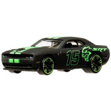 Hot Wheels Neon Yarışçılar 15 Dodge Challenger Srt Hellcat HLH72-HRW80