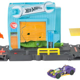 Hot Wheels Şehirde Yaratık Macerası Oyun Seti Timsah Garajı FNB05-FNB06 | Toysall