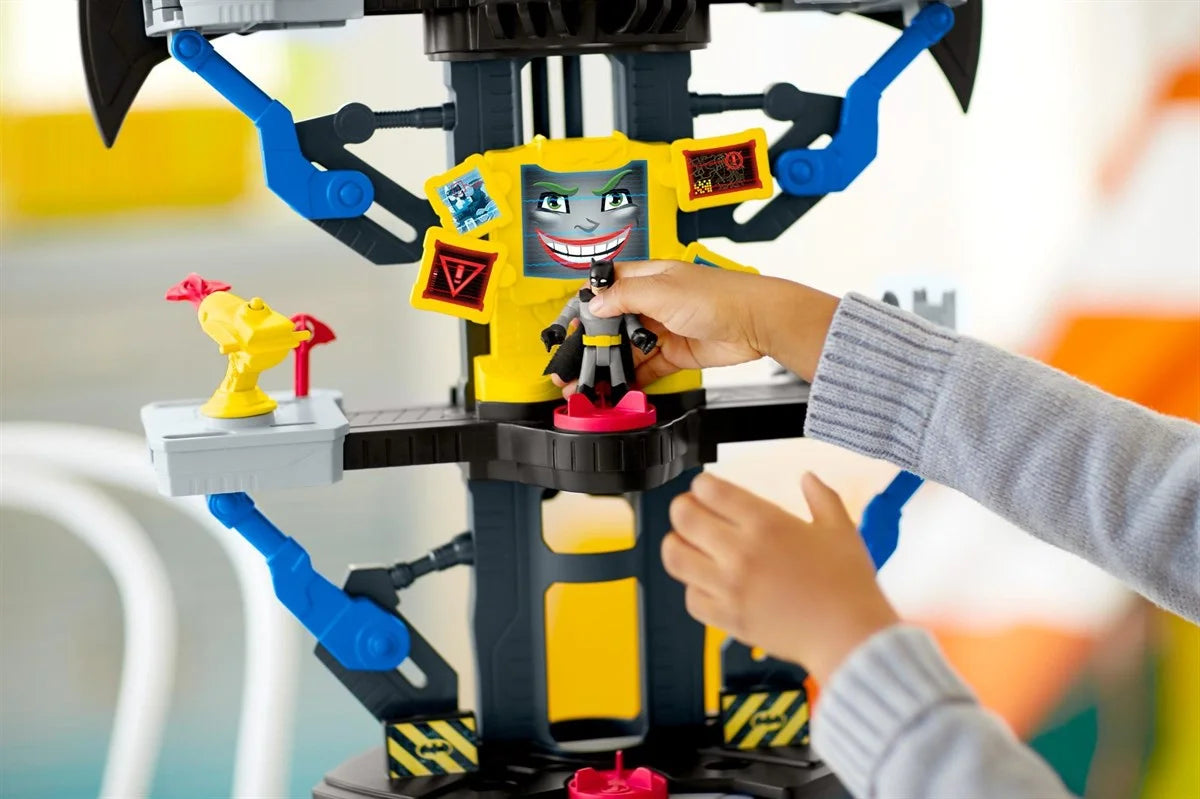 Imaginext DC Super Friends 2'si 1 Arada  Transforming Batcave Oyun Seti CHH91 | Toysall