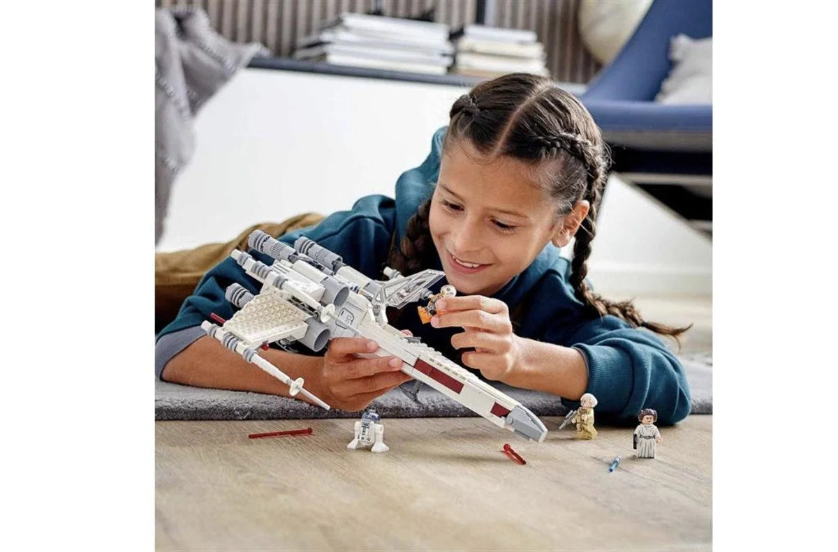 Lego Star Wars Luke Skywalker'ın X-Wing Fighter'ı 75301 | Toysall