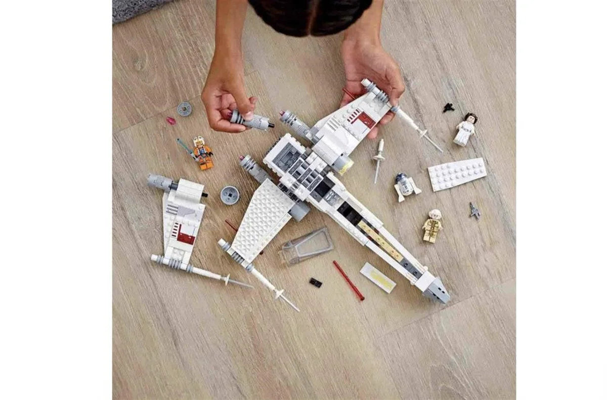 Lego Star Wars Luke Skywalker'ın X-Wing Fighter'ı 75301 | Toysall