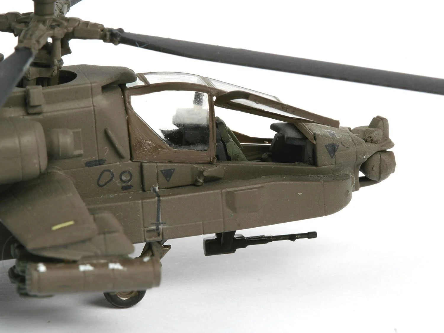 Revell AH-64D Longbow Apache 4046 | Toysall