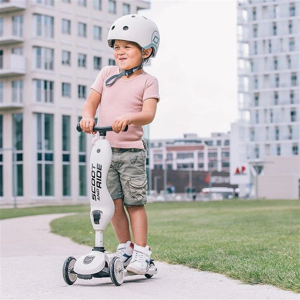 Scoot and Ride Highwaykick 1 Oturaklı Çocuk  Scooter Açık Gri 160629-96268 | Toysall