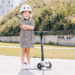 Scoot and Ride Highwaykick 3 LED Tekerlekli Çocuk Scooter Açık Gri 170301-96344 | Toysall