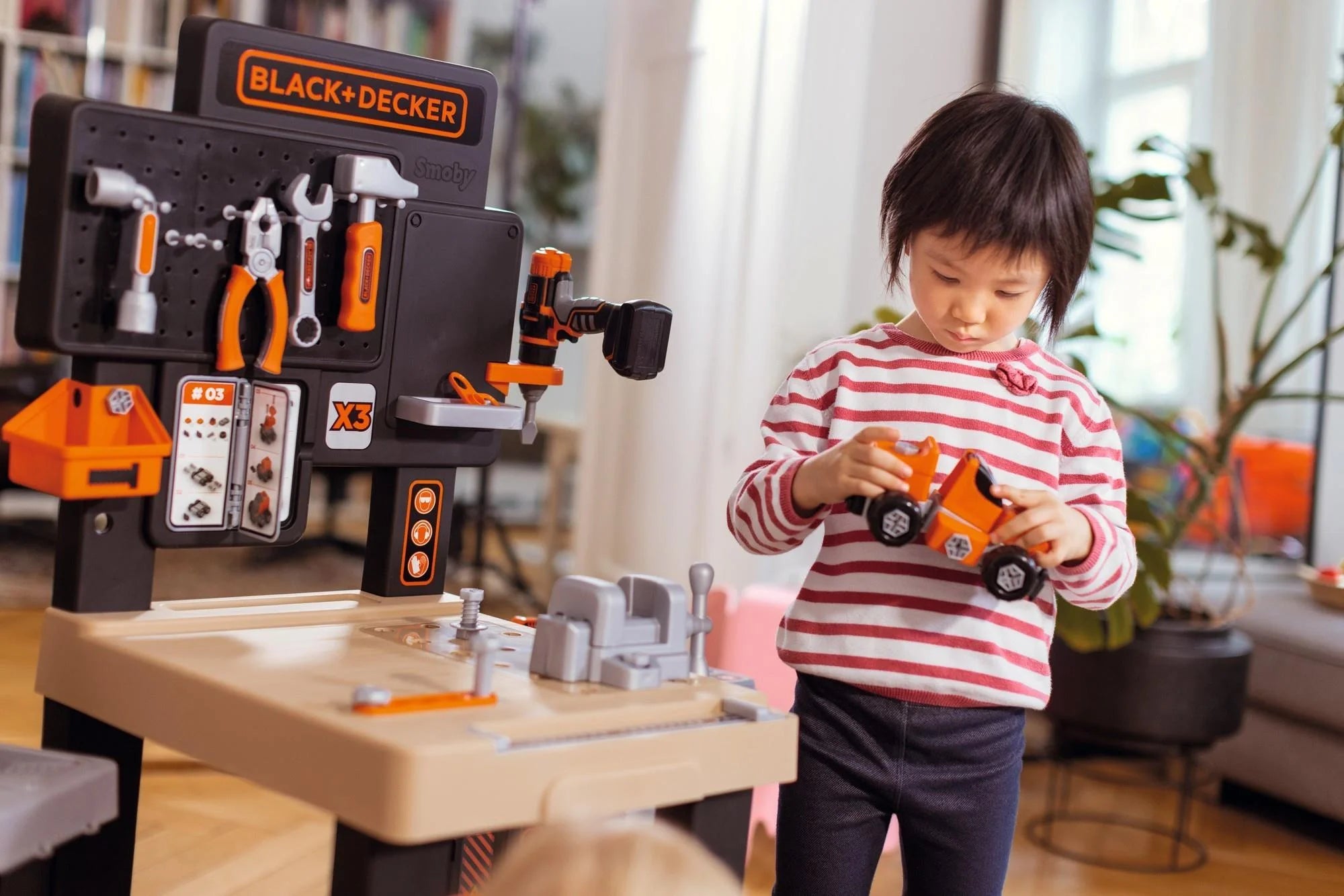 Smoby Black & Decker Mega Tamir Tezgâhı 360726W | Toysall