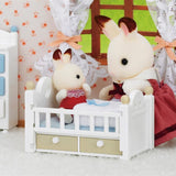 Sylvanian Families Çikolata Kulaklı Tavşan Bebek ve Yatağı 5017