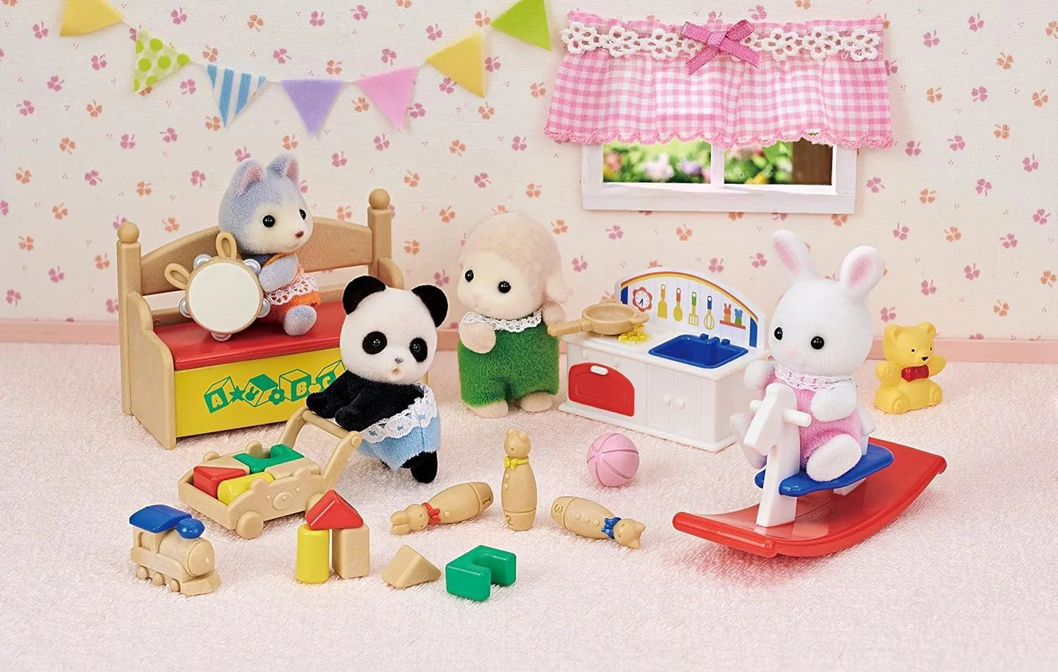 Sylvanian Families Tavşan ve Panda Bebeğin Oyun Odası 5709 | Toysall